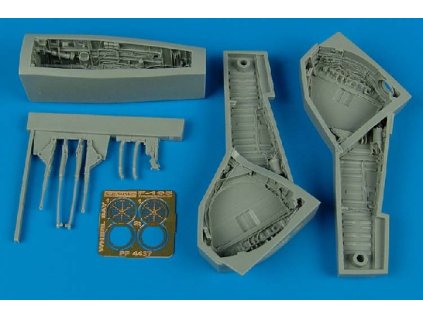 1/48 F-105 Thunderchief wheel bays - HAS/MON