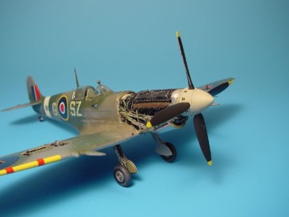 1/48 Spitfire Mk. IX detail engine set - HASEGAWA