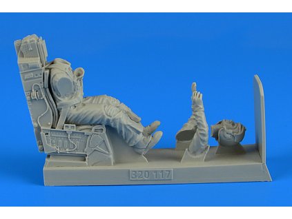 1/32 USAF Fighter Pilot with ejection seat