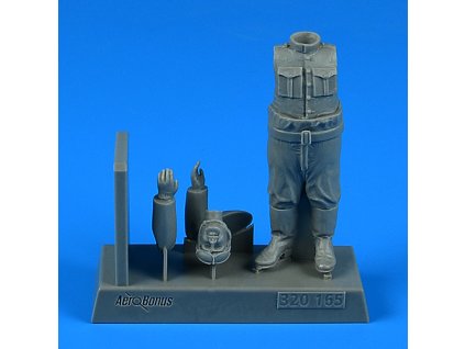 1/32 German or Austro-Hungarian WWI Pilot