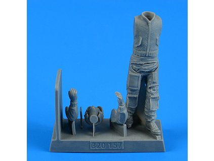 1/32 NATO Combat Pilot