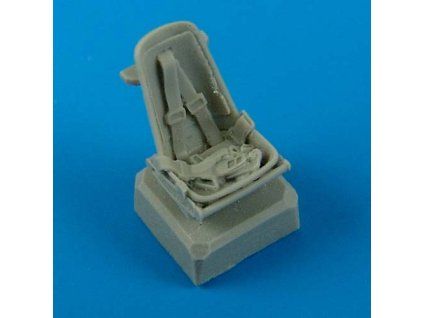 1/72 Bf 109E seat with safety belts