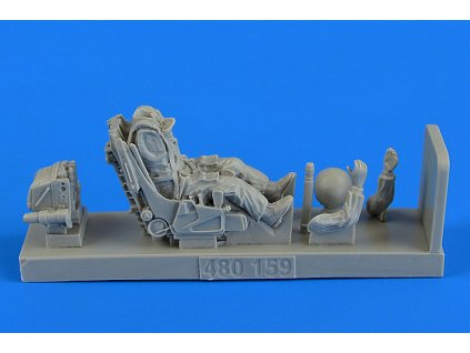 1/48 Soviet Fighter Pilot with ejection seat for S
