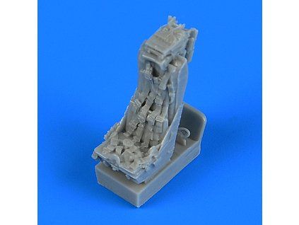 1/72 BAC Lightning ejection seat with safety belts - TRUMPETER