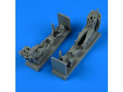 1/32 Soviet Pilot and Trainer Pilot with ej. seat for MiG-21 UM