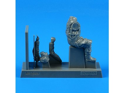 1/32 Japanese WWII Fighter Pilot