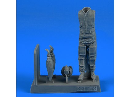 1/32 NATO Combat Pilot