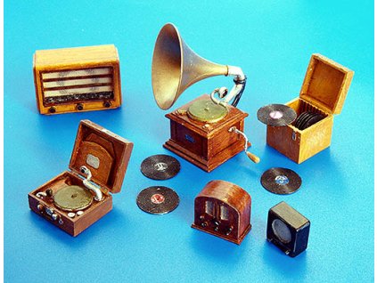 1/35 Gramophones and Radios