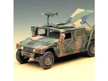 Academy 13241 - M-1025 ARMORED CARRIER (1:35)