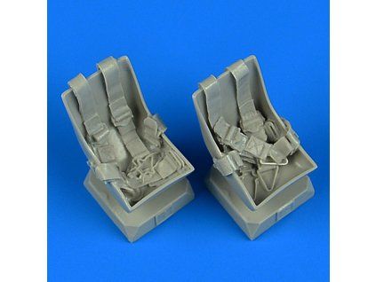 1/32 Bucker Bu 131 seats with seatbelts - ICM