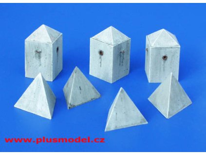 1/35 Anti-tank Concrete Barriers - Pyramid-style, Set II