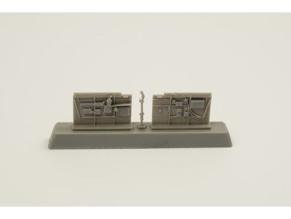 1/72 P-40 Cockpit Sidewalls and Control Column for