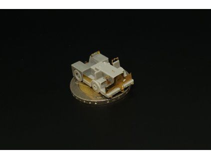 1/144 UK Flight Deck Tractor Tugmaster Resin construction kit of U.K deck tractor