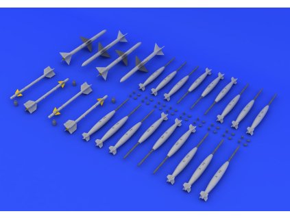1/72 F-4 armament