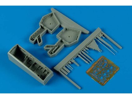 1/48 F3H-2 Demon wheel bay - HOBBY BOSS