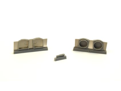 1/72 P-40 - Undercarriage Set (contains wheel well structure and canvas covers)