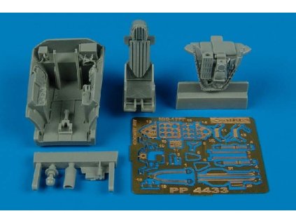 1/48 MiG-17PF Fresco D cockpit set - HOBBY BOSS
