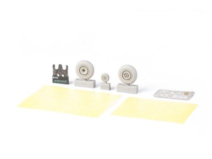 Hs 129B LööKplus 1/48 recommended for TAKOM - Eduard 1