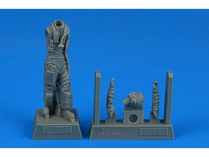 1/32 Modern NATO Fighter pilot