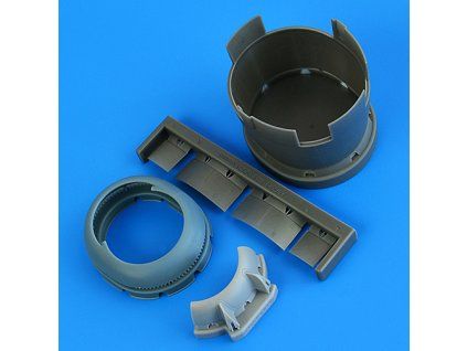 1/48 F6F-3 Hellcat cowling early - closed flaps