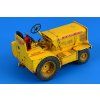 1/32 Minneapolis-Moline MT-40 Tow Tractor (USAF, U