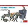 1/35 German Soldiers w/ Fuel Drums. Special Edition (35041 & 35597 6 drums)