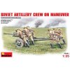 1/35 Soviet Artillery Crew on Maneuver