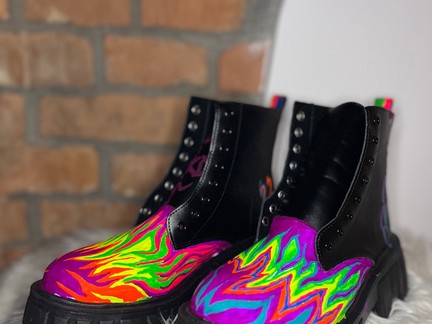 Ručně malované boty a originální custom design od artSHcustom.
