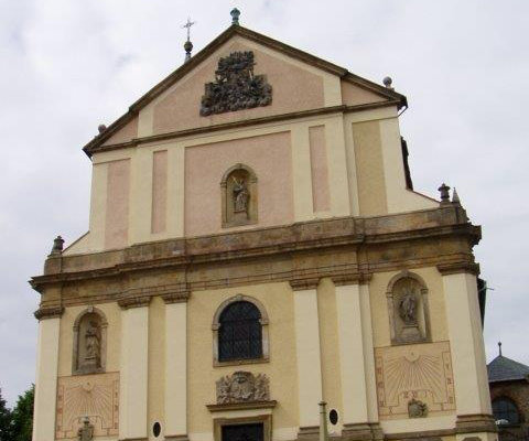 Kostel Mikulášovice