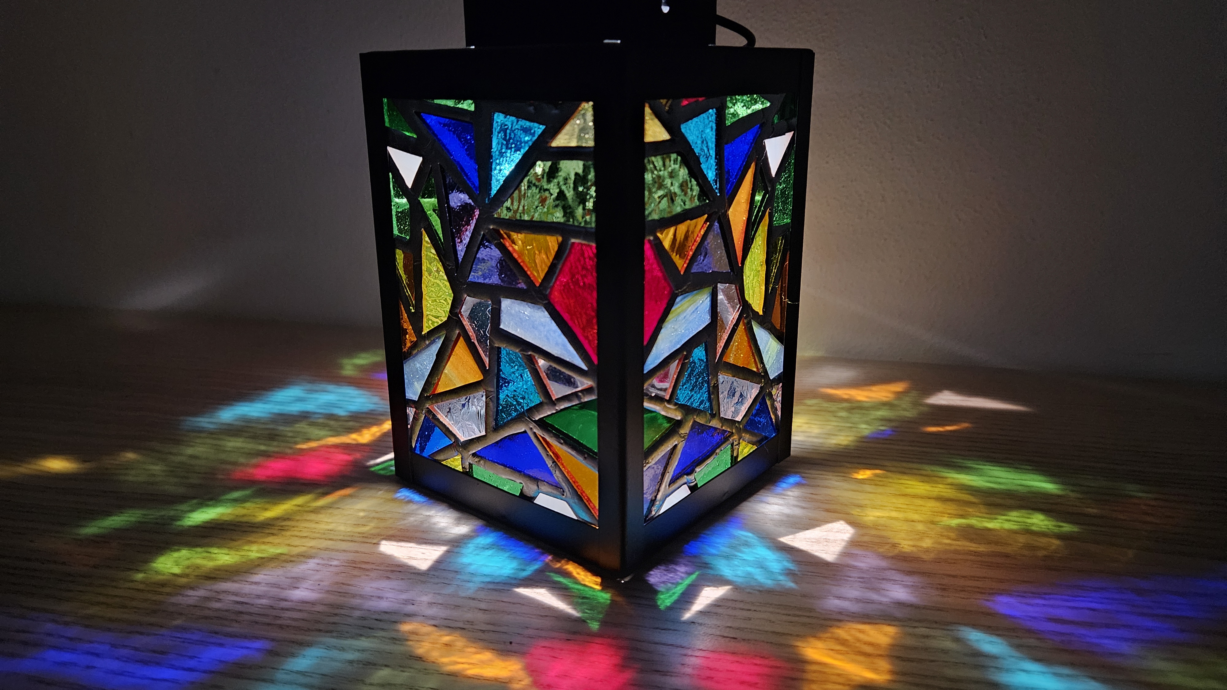 vyroba-unikatni-vitraze-na-miru