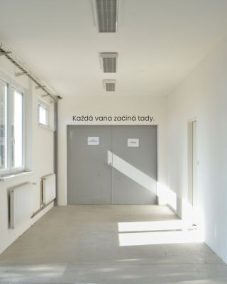 Od vstupu do výroby až po poslední detail – my víme, že každý krok se počítá. 🍃 #luxury #bathroom #modernbathroom...