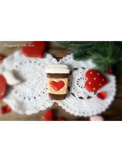 Pití kafe se srdíčkem