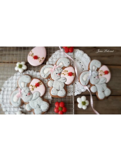 Zajíček s vajíčkem