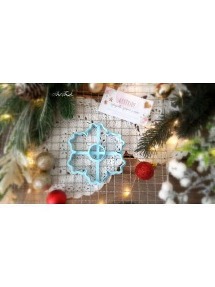 Vločka s vykrajovací částí