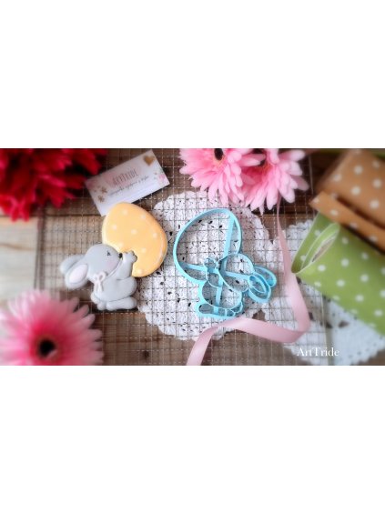 Zajíček s vajíčkem