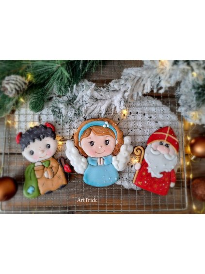 Set na Mikuláše anděl, čert a Mikuláš