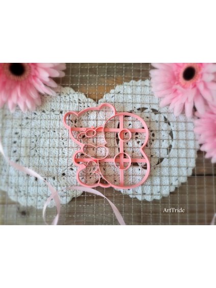 Vykrajovátko medvídek s osmičkou