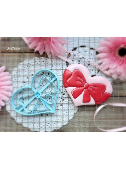 Vykrajovátko srdce s mašlí