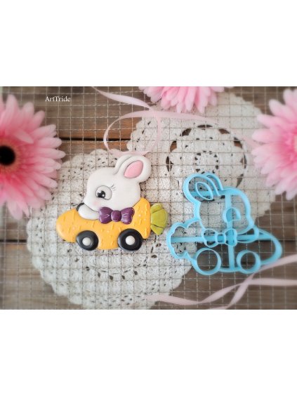 Vykrajovátko zajíček v automrkvičce