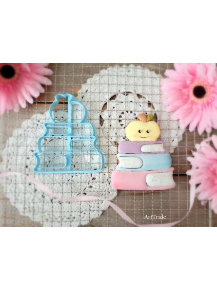 Vykrajovátko jablíčko na knihách