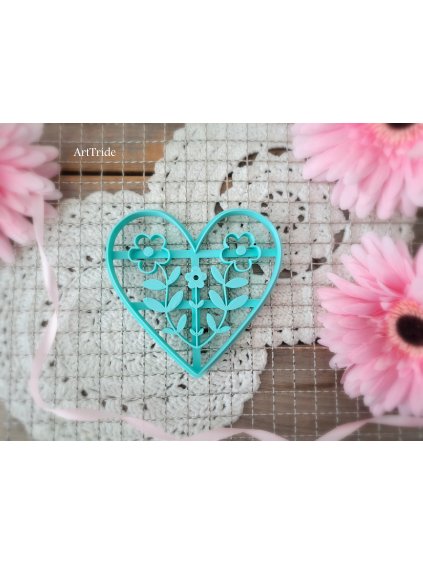 Vykrajovátko srdce květiny folklor