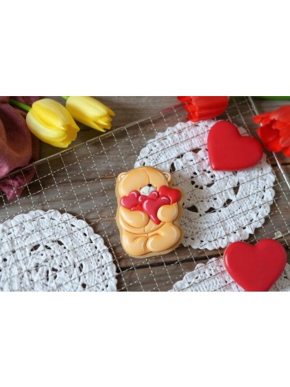 Vykrajovátko medvídek se srdíčky