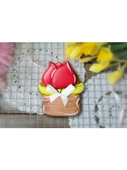 Vykrajovátko tulipán v květináči