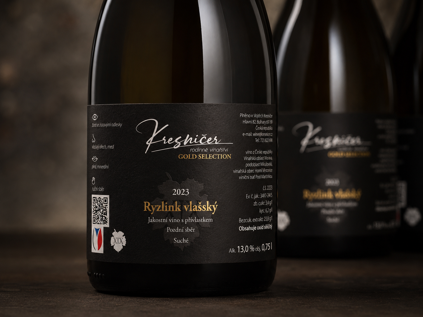 Etikety a samolepky na míru pro víno, výrobky i značky