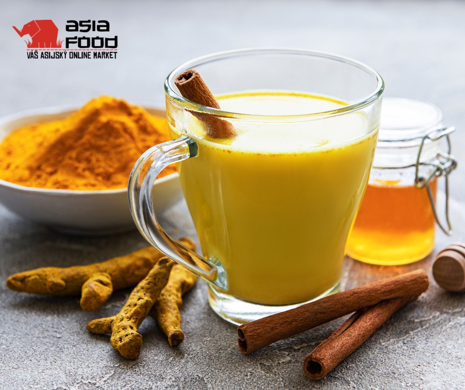 Zlaté mléko a kurkumová pasta
