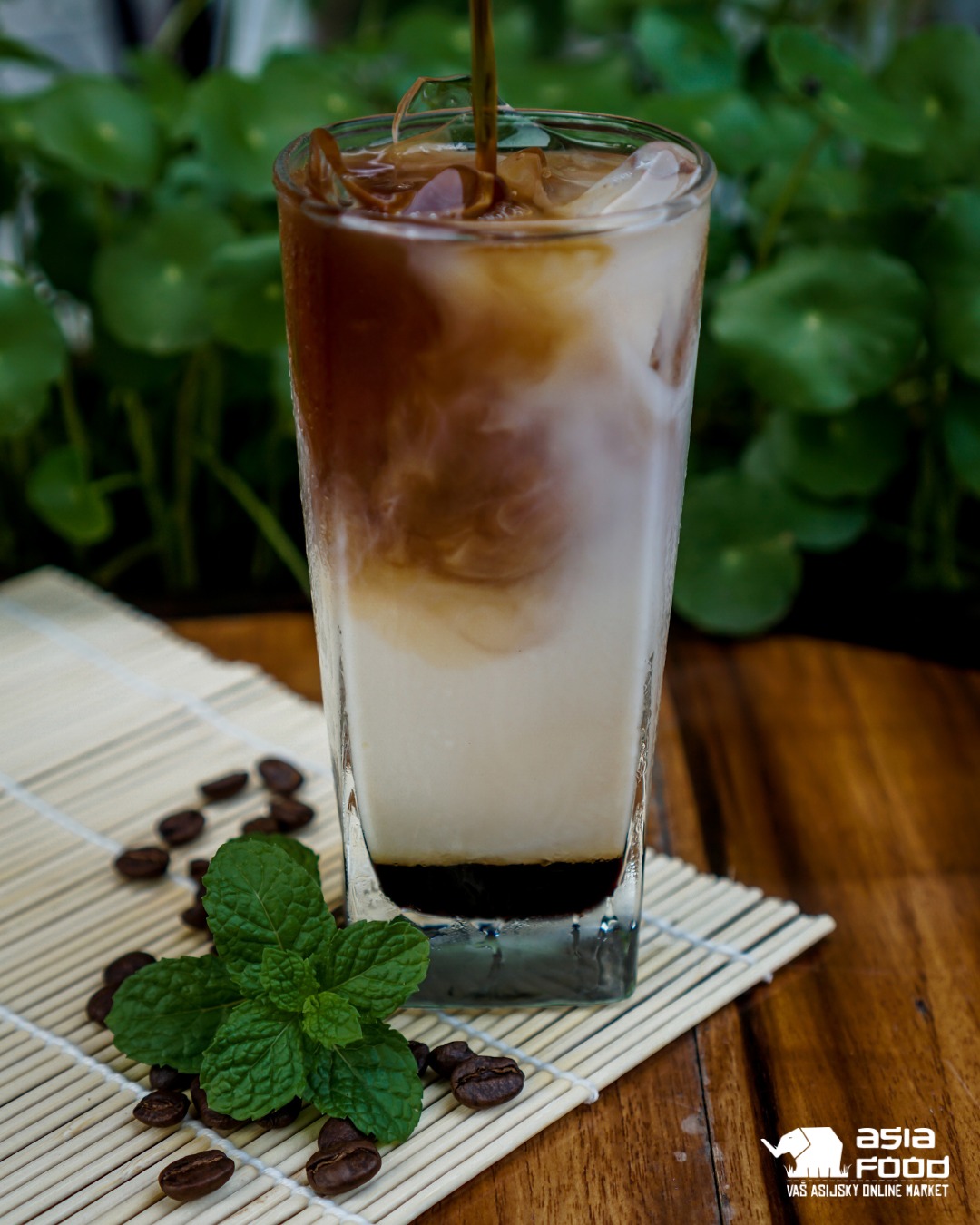 Vietnamská ledová káva
