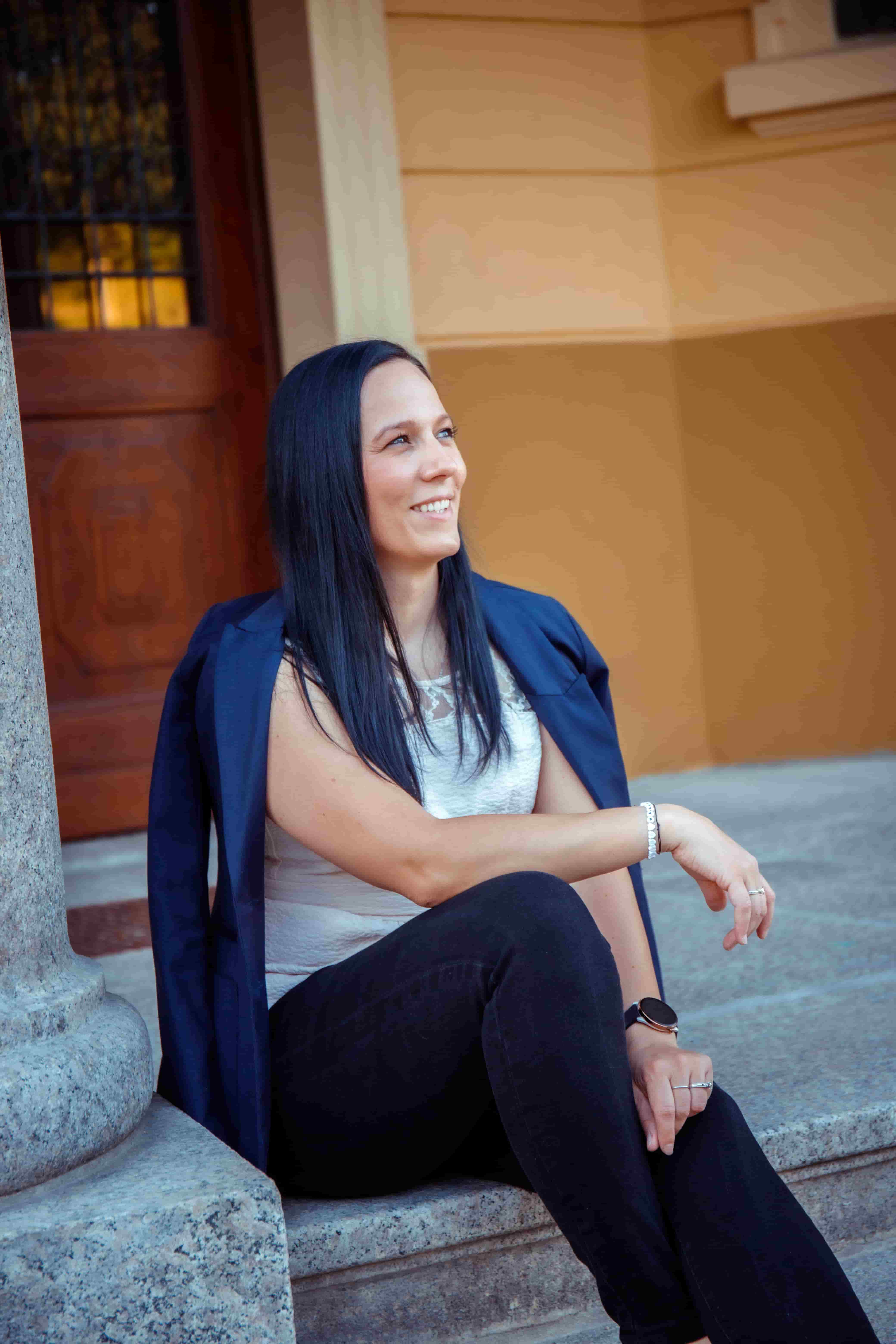 Michaela Bažilová – Asistentka MB