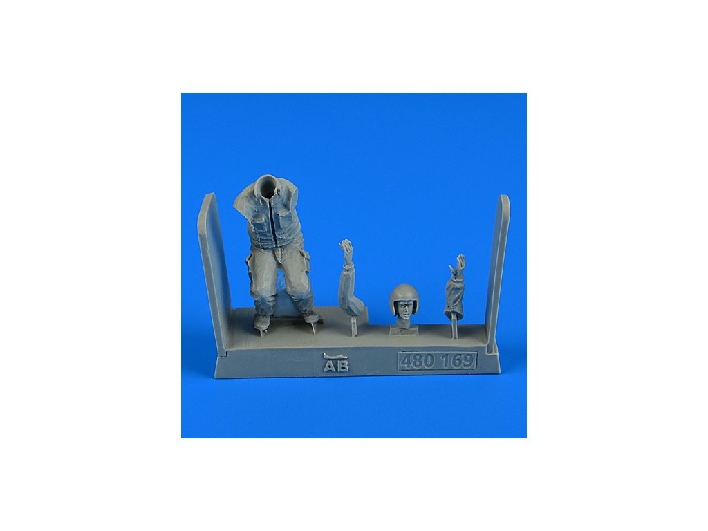 1/48 Warsaw Pact Aircraft Mechanic - part 5