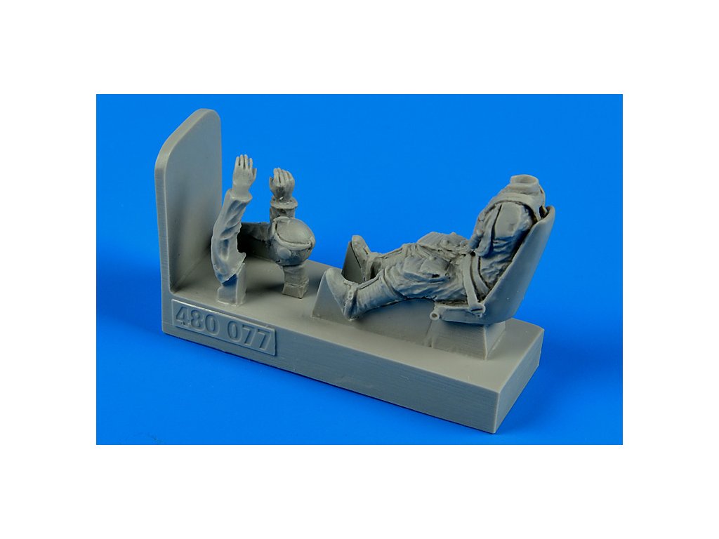 1/48 German WWII Luftwaffe Pilot with seat for Bf 109E