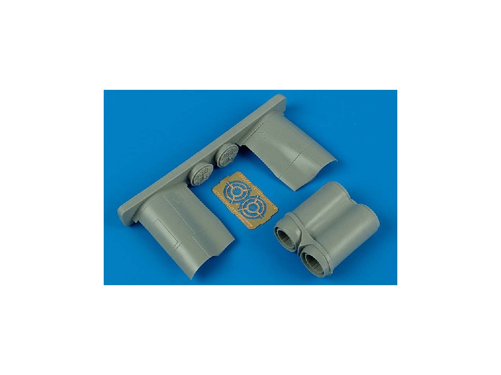 1/72 BAE Lightning F.6/F.2A exhaust nozzles - TRUMPETER